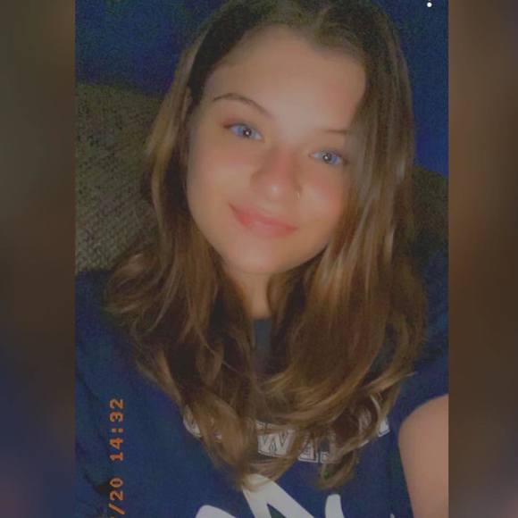 Meet your Posher, Juliana - Picture 1 of 1